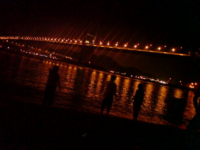 TH (  :  R W)