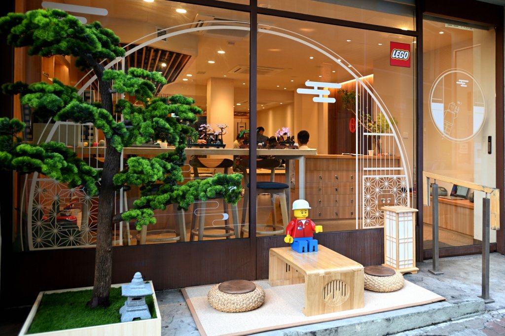 時間: 2023-08-07 02:04 PM 
檔名: LEGO®日本禪體驗館_Store decorations_2 
大小: 165.45 KB 
尺寸: 1024x682px