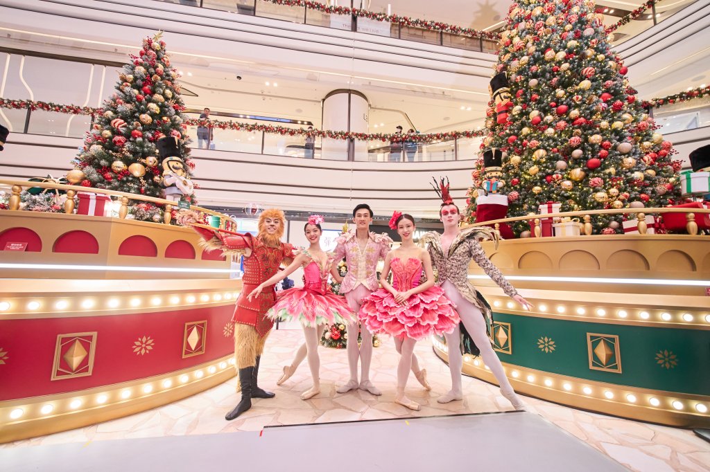 時間: 2023-12-03 08:16 PM 
檔名: 香港芭蕾舞團於商場為大家演出香港版《胡桃夾子》芭蕾舞精選劇目 
大小: 193.09 KB 
尺寸: 1024x682px