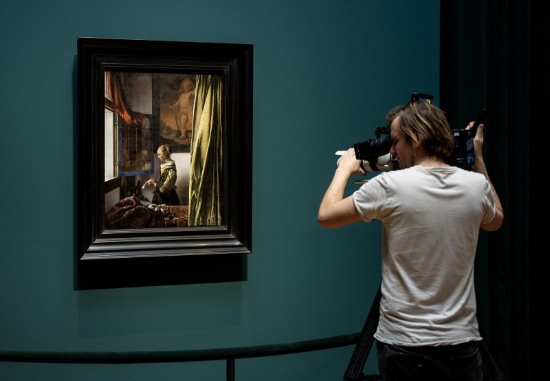 時間: 2024-01-08 05:19 AM 檔名: 28 Vermeer - Girl Reading a Letter at an Open Window © Dav 大小: 50.37 KB 尺寸: 800x554px