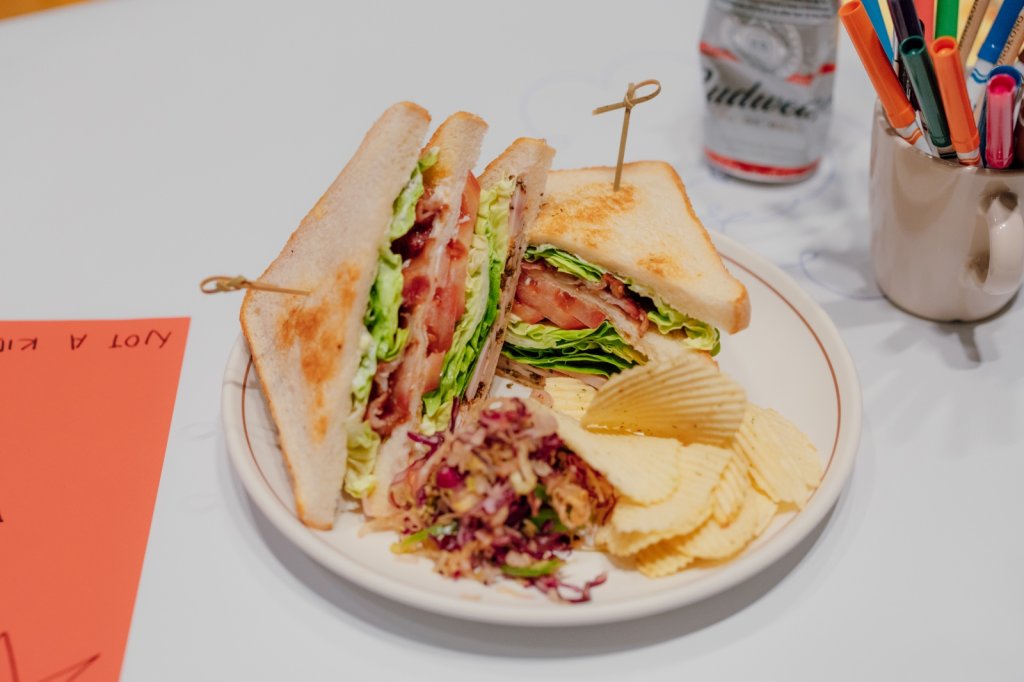 時間: 2024-03-22 03:51 AM 
檔名: 2_BC Chicken Club Sandwich with Coleslaw and Chips HK158 
大小: 79.02 KB 
尺寸: 1024x682px