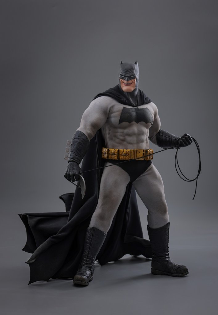 時間: 2024-11-11 10:58 PM 檔名: Hot Toys - The Dark Knight Returns - Sixth Scale Batman_HR4 大小: 49.73 KB 尺寸: 707x1024px
