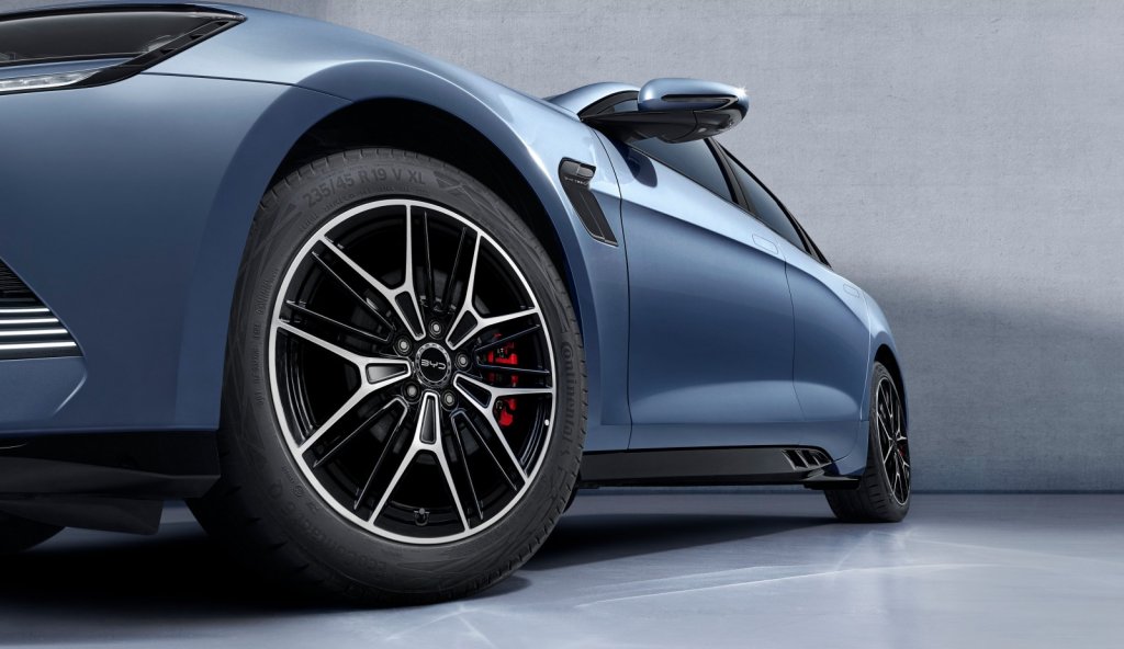 時間: 2025-05-07 08:59 PM
檔名: premium & performance version wheel-2025
大小: 87.01 KB
尺寸: 1024x592px