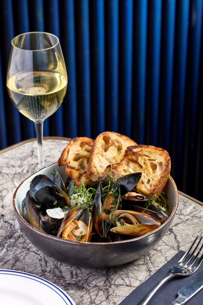 ɶ: 2025-06-15 10:56 AM ɦW: Àê Pole Main - Steamed Mussels (white wine, butter, pars jp: 147.42 KB ؤo: 682x1024px