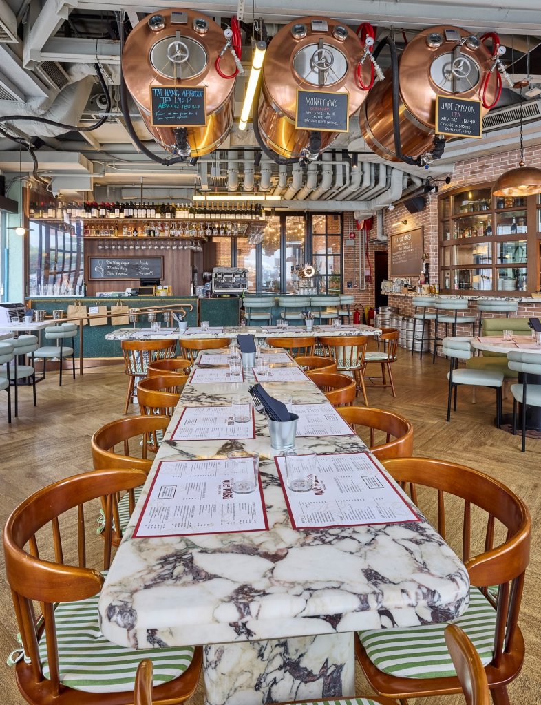 ɶ: 2025-06-15 11:27 AM ɦW: Qué Pasa Interior - Communal Dining Table 2 jp: 254.39 KB ؤo: 786x1024px