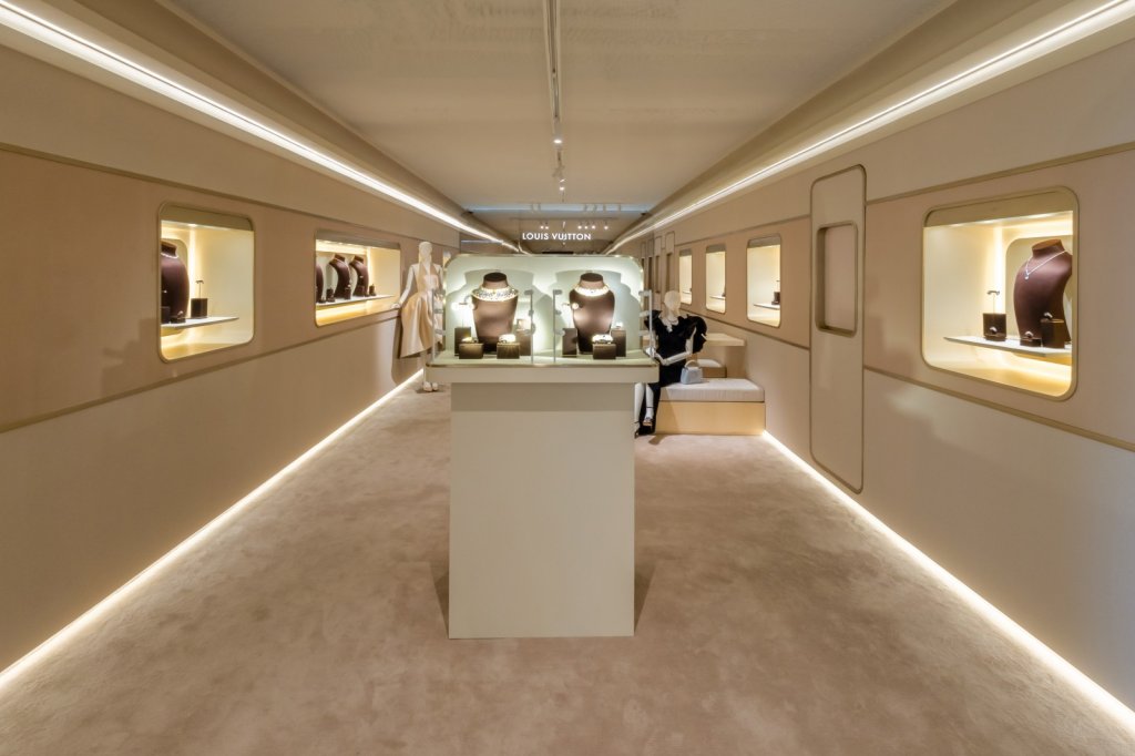 ɶ: 2025-06-15 02:40 PM 
ɦW: 03e_Stroll on the Land_High Jewelry 
jp: 77.39 KB 
ؤo: 1024x682px