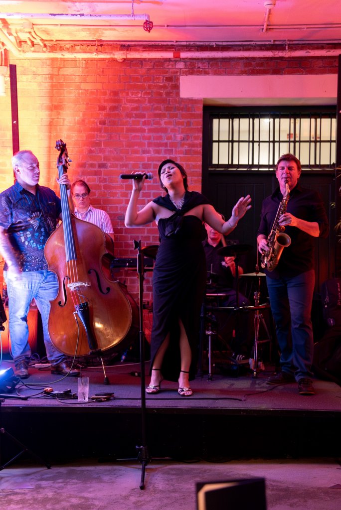 ɶ: 2025-06-22 05:19 PM ɦW: Dragonfly Live Music Performance 1 jp: 138.23 KB ؤo: 684x1024px