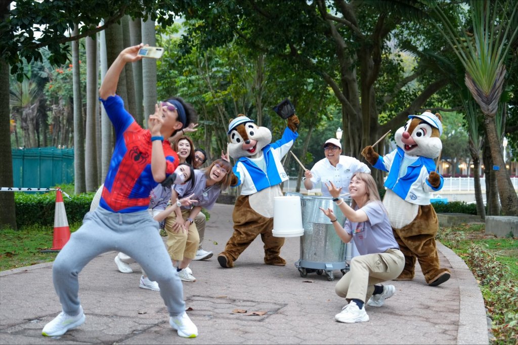 ɶ: 2025-07-15 09:29 PM 
ɦW: HKDL_10K Weekend_Characters_Mickey and Friends_Chip and Dale 
jp: 181.12 KB 
ؤo: 1024x682px