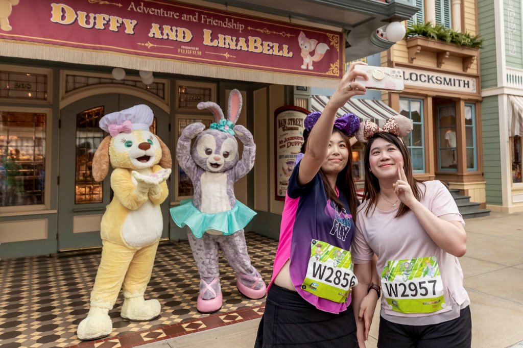 ɶ: 2025-07-15 09:29 PM 
ɦW: HKDL_10K Weekend_Characters_Duffy and Friends_CookieAnn and  
jp: 159.81 KB 
ؤo: 1024x682px